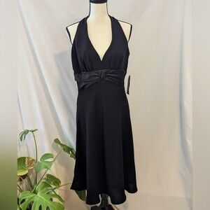 NWT - Jones Wear Dress V Neck Dress with Satin Sash - 10
